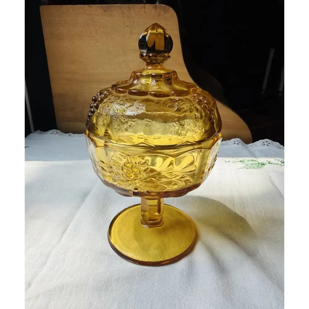 Unmarked beautiful vintage